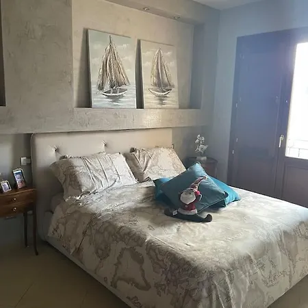 Nuovo Al Centro Di *